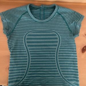 Lululemon swiftly tech short sleeve top